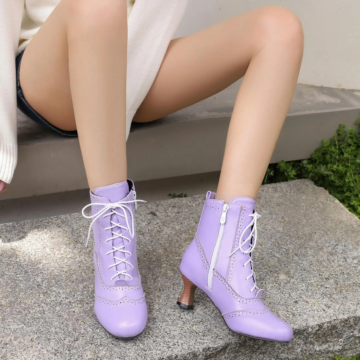 Betastella Womens Vintage Renaissance Boots Kitten Heel Lace Up Victorian Boots Round Toe Chunky Heel Ankle Boots Wingtip Brogue Witch Booties