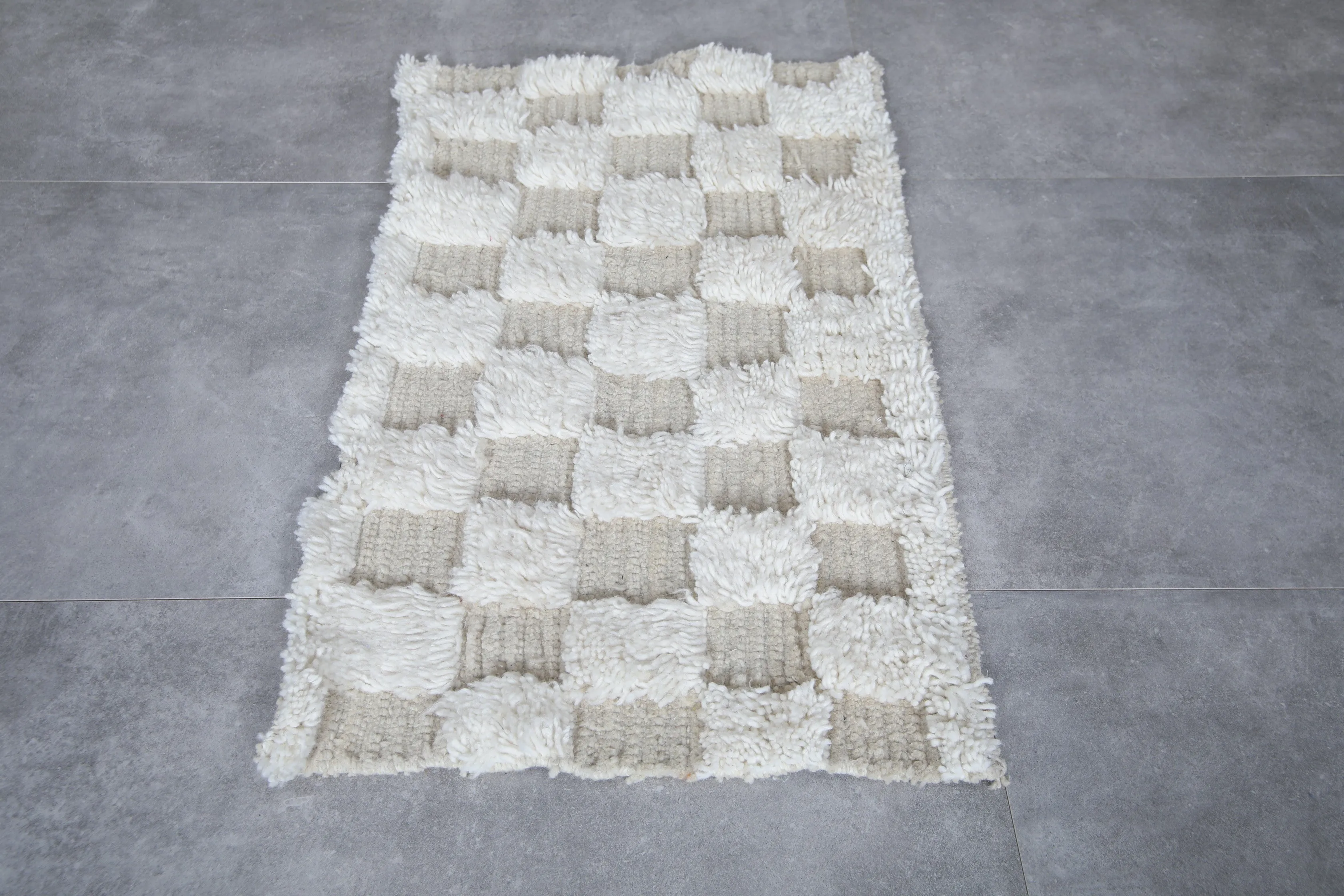 Checkered Small Moroccan Rug - 2 x 3.3 Feet | Handmade Wool Carpet