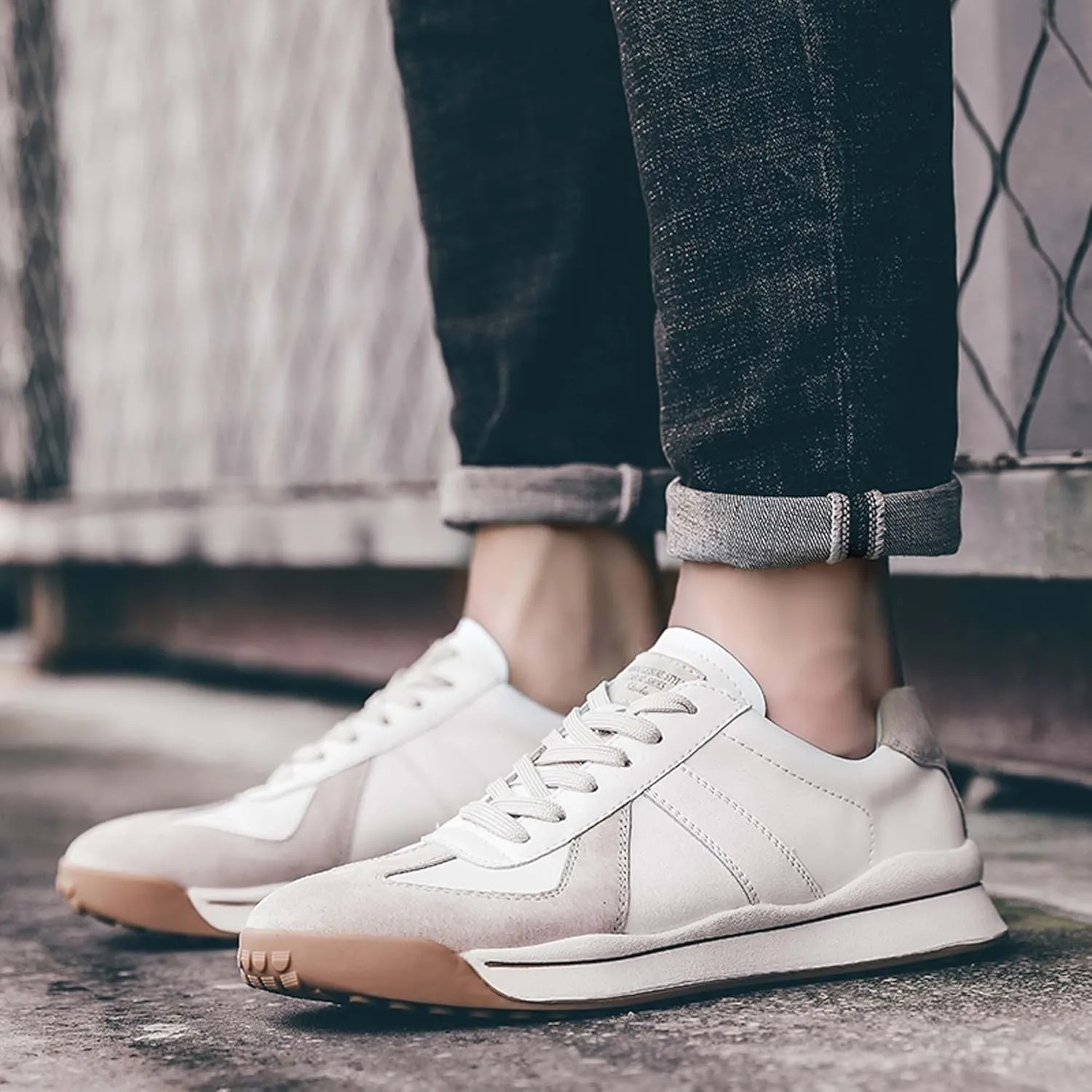 Men's Sports Casual Shoes Comfortable Cowhide Sneakers Soft Sole Lightweight Walking Outdoor Shoes Urban Style Business Casual Office Shoes