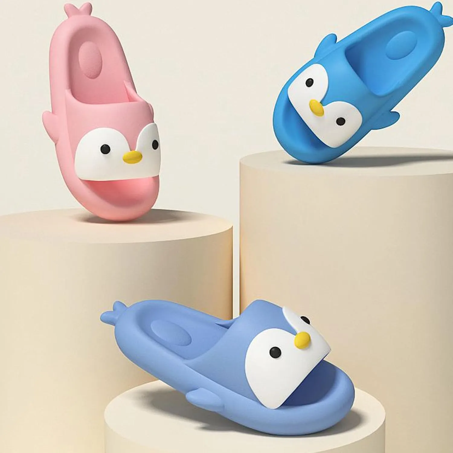 Penguin-Themed Elastic Foam Slides with Ultra-Soft Cushioning - Non-Slip Beach Sandals for Adults Unisex Quick-Dry Bathroom Slippers & Outdoor Summer Footwear