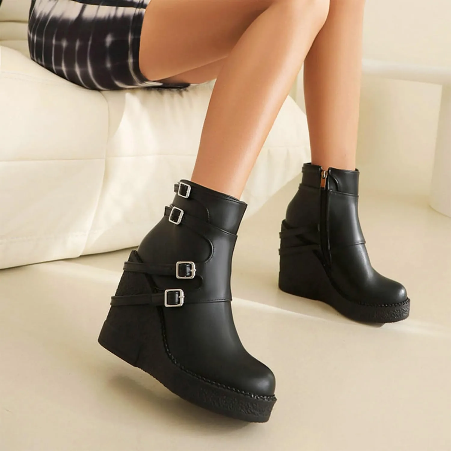 Women'S Leather Wedge Heel Gothic Ankle Boots With Side Zipper Comfortable And Fashionable Shiny Round Toe Platform Double Buckle Y-2k Retro Ankle Boots Suitable For Party Dance